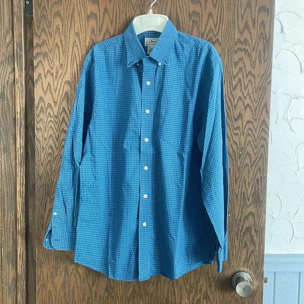 Blue L.L. Bean Button Down Shirt M